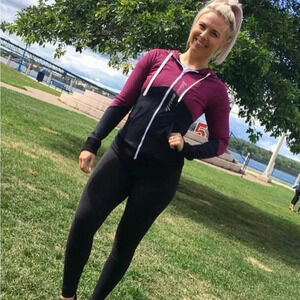 Vtg Y2K Hoodie / zipper,women XS, color bloc,gym,members,workout team,activewear